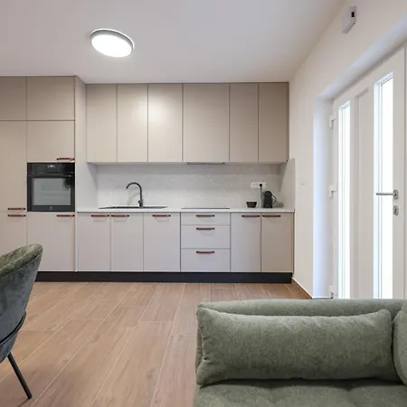 Apartamento Royal Oak With Private Parking