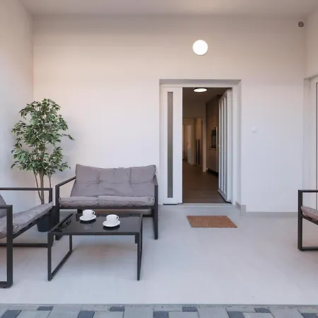 Apartment Royal Oak