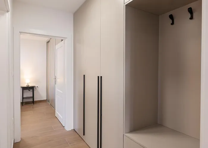 Royal Oak With Private Parking Apartment Zadar