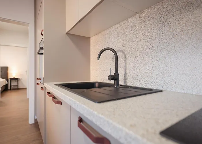 Royal Oak شقة زادار