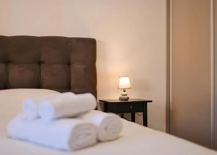 Apartment Royal Oak With Private Parking