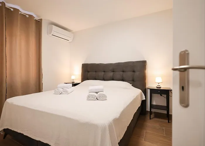 Royal Oak With Private Parking Zadar