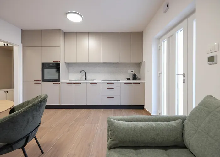 Apartment Royal Oak With Private Parking