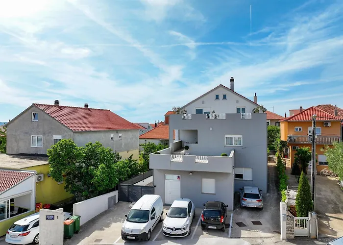 Apartment Royal Oak With Private Parking Zadar